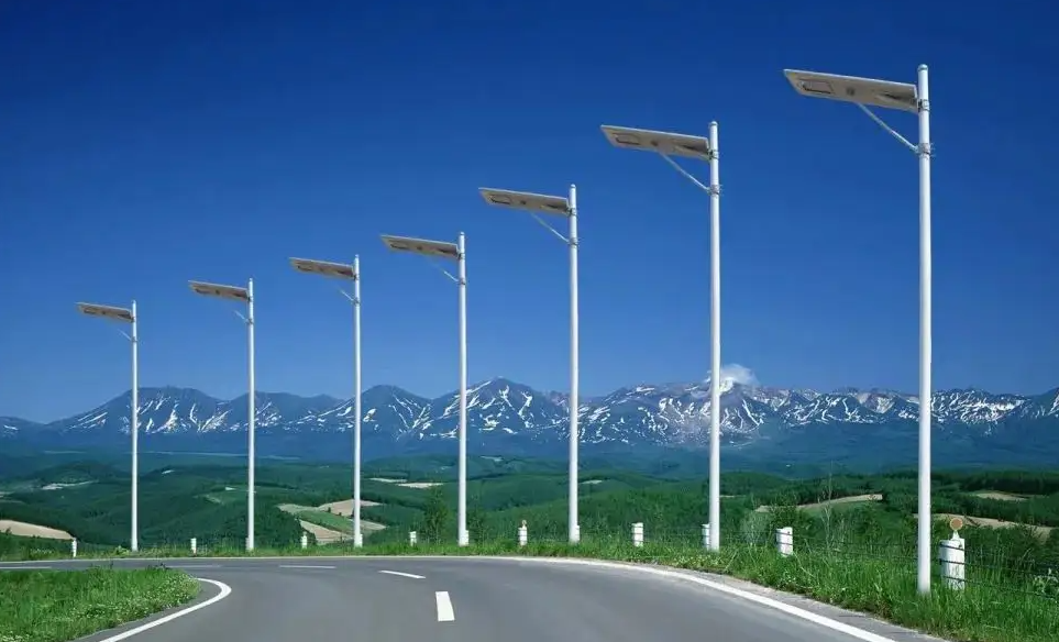 太陽(yáng)能路燈廠家解讀為什么太陽(yáng)能路燈沒(méi)有統(tǒng)一價(jià)位