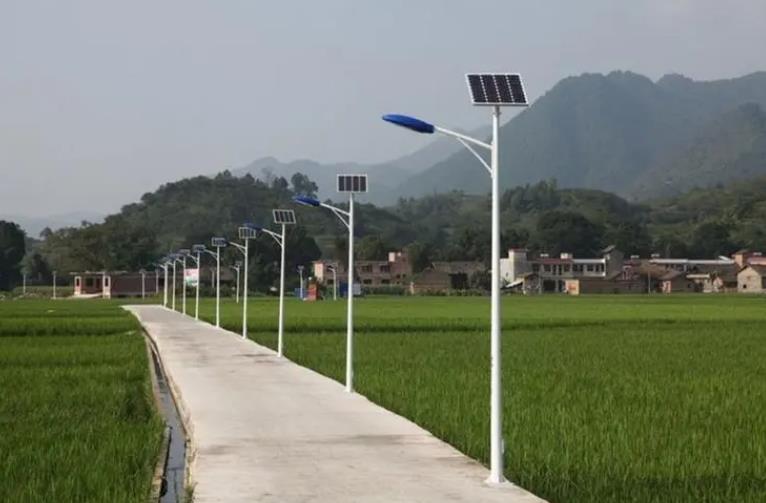 太陽能路燈安裝間距多少比較合適？
